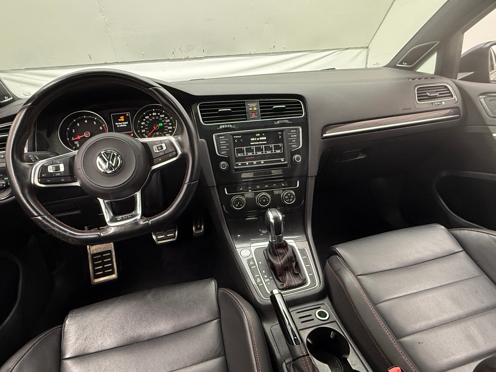 Thumbnail: 2017 Volkswagen Golf - 3