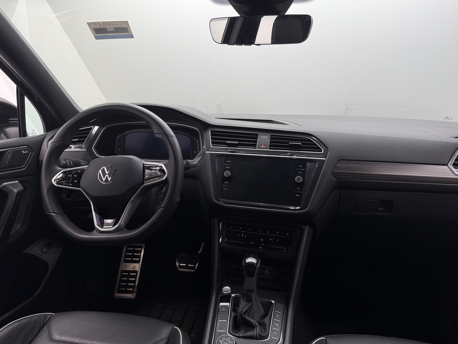 Thumbnail: 2024 Volkswagen Tiguan - 2