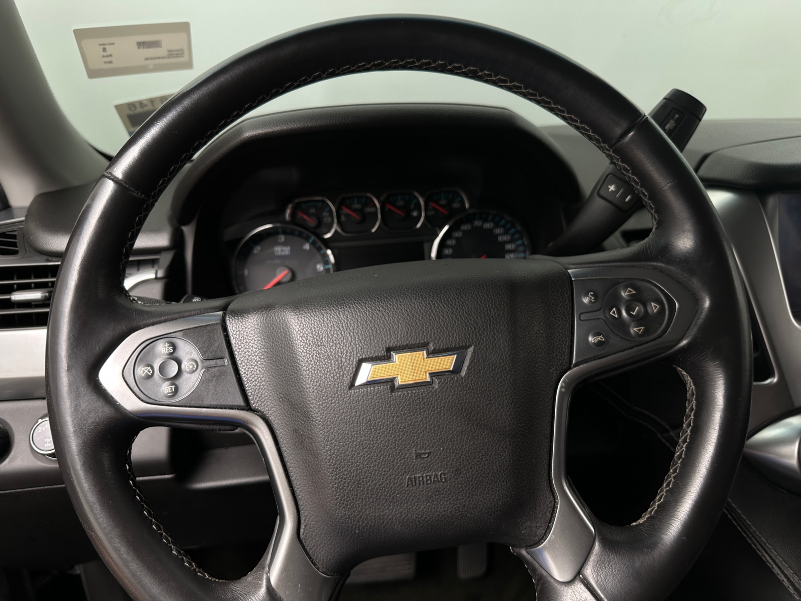 Thumbnail: 2017 Chevrolet Suburban - 5