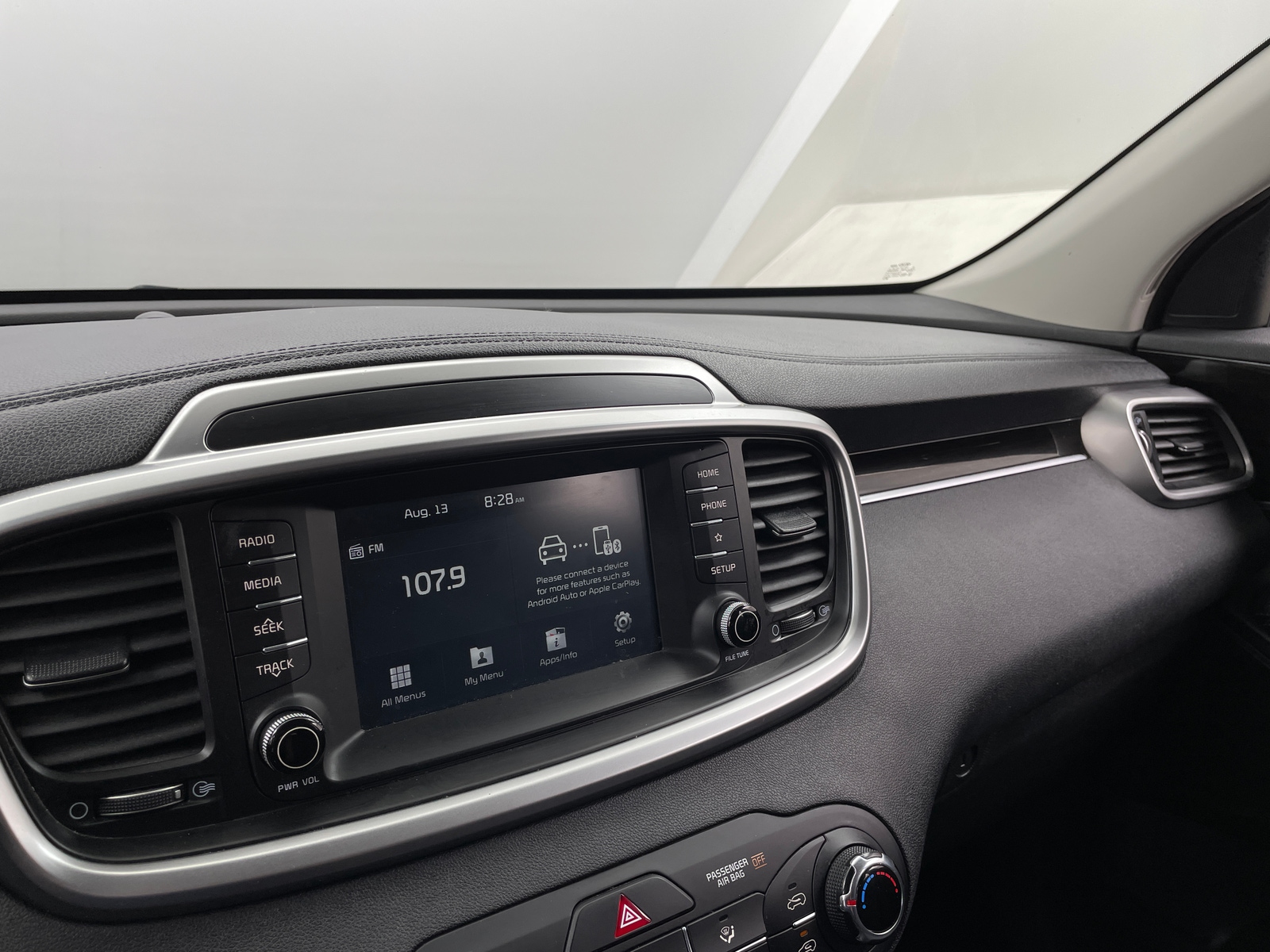 Thumbnail: 2020 Kia Sorento - 4