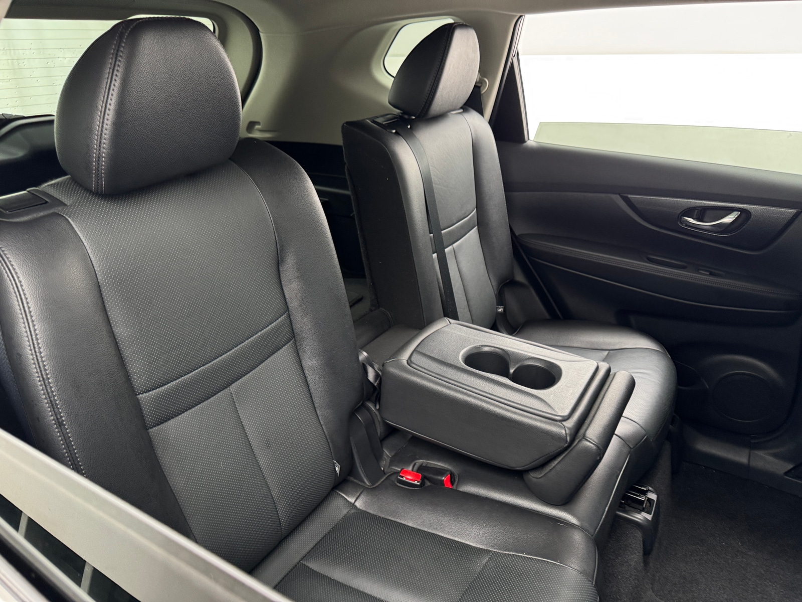 Thumbnail: 2016 Nissan Rogue - 5