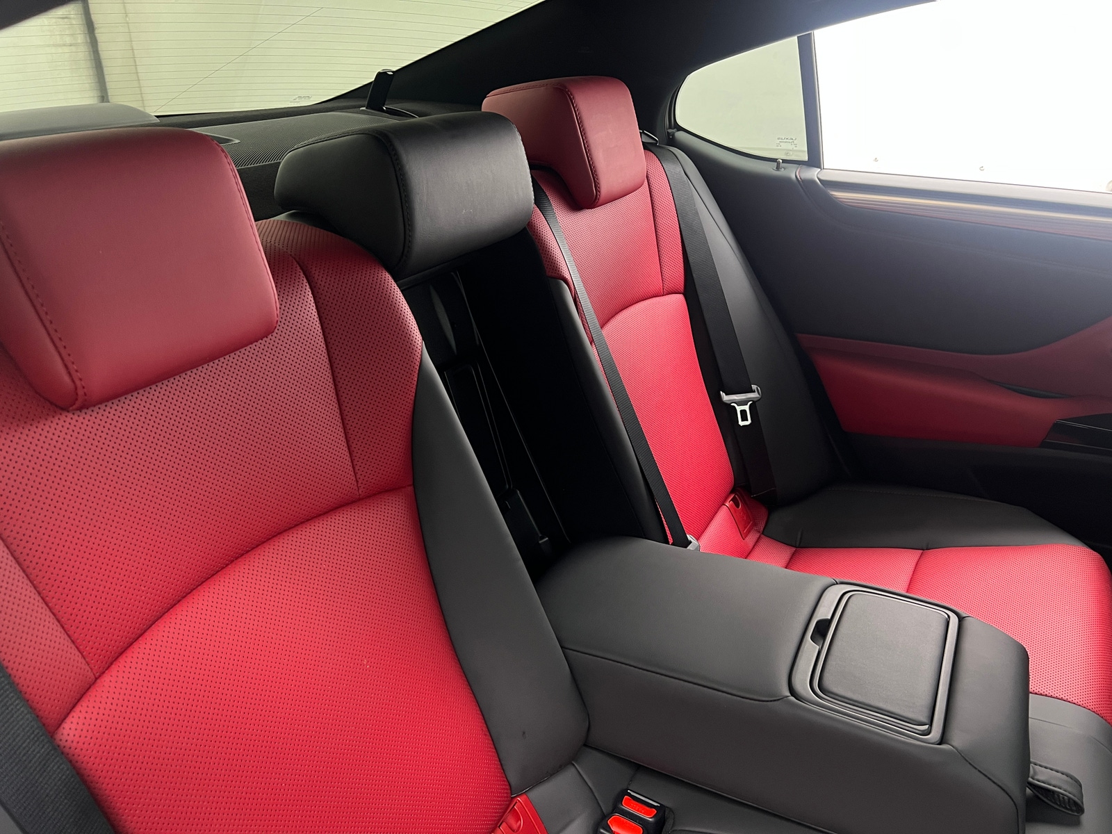 Thumbnail: 2022 Lexus ES - 5