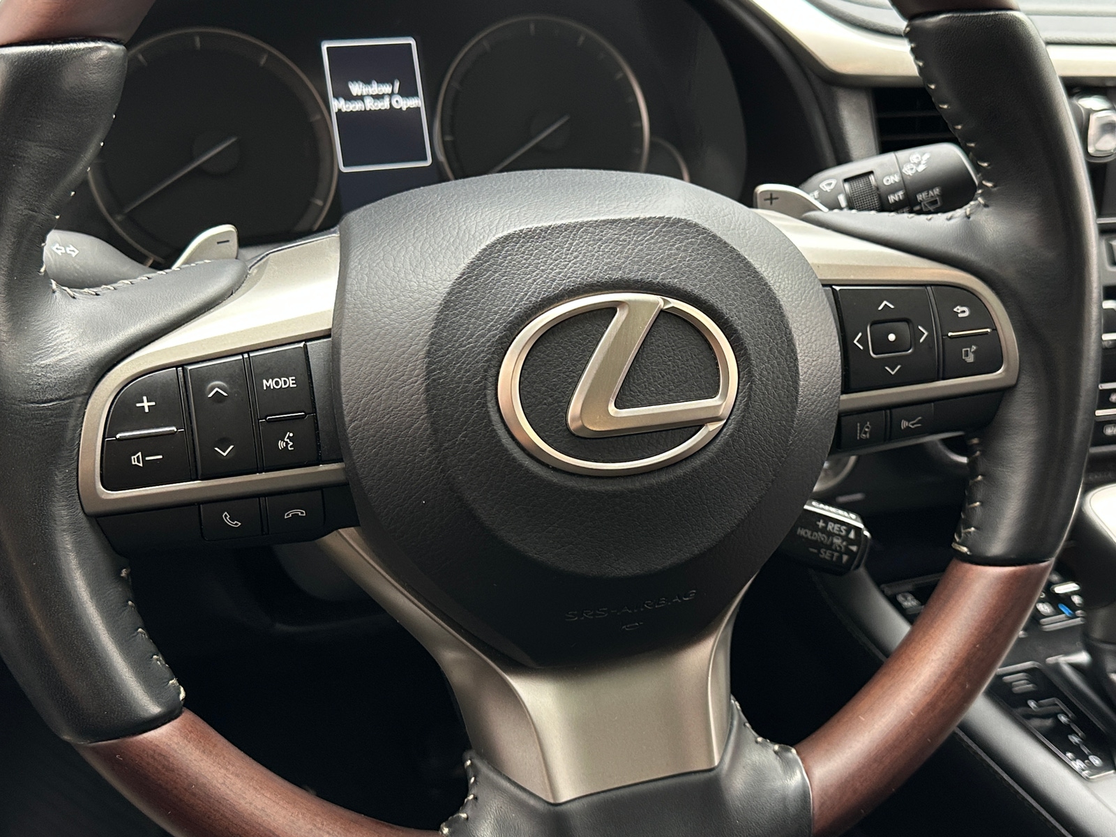 Thumbnail: 2021 Lexus RX - 4