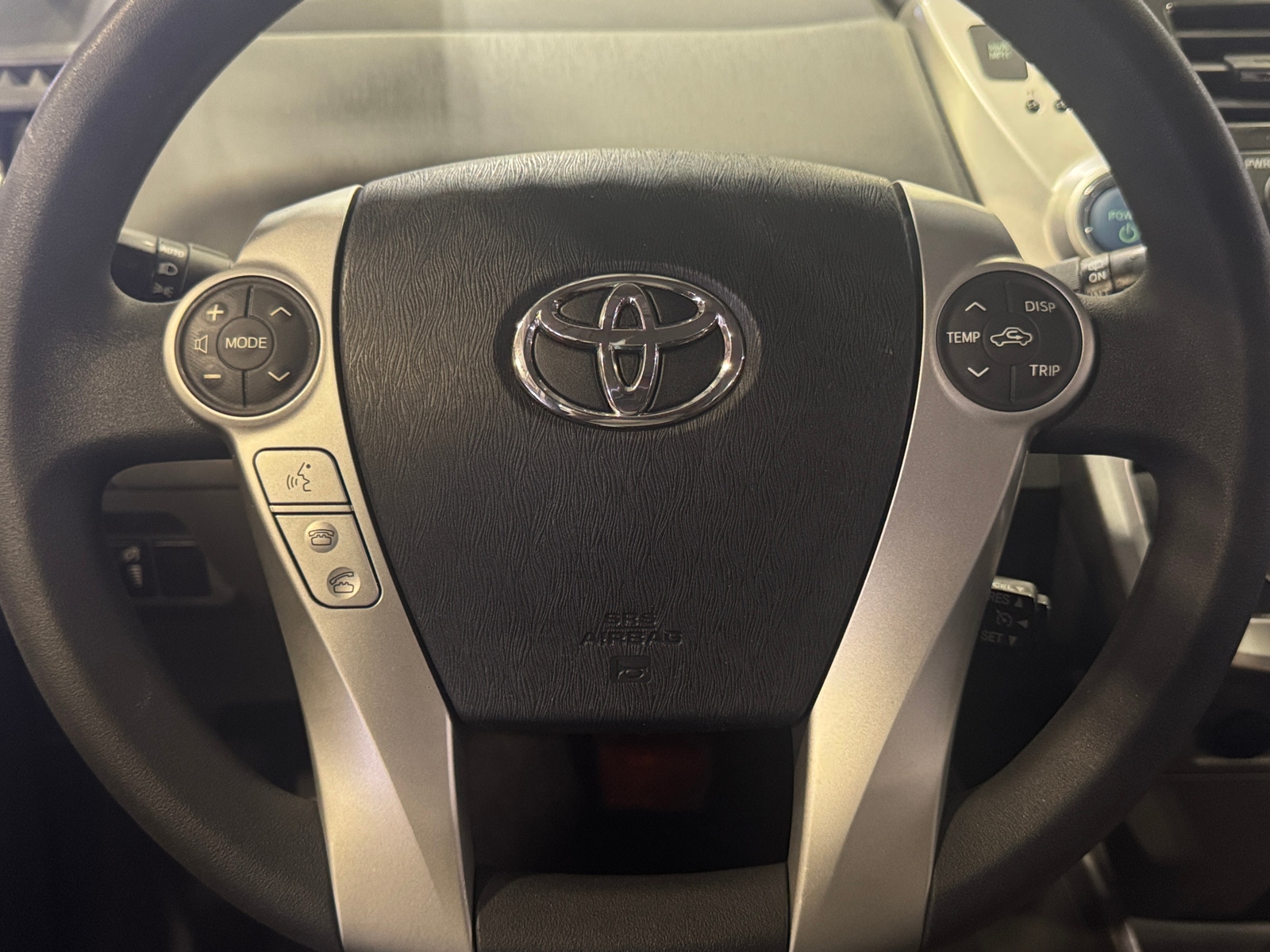 Thumbnail: 2012 Toyota Prius v - 5