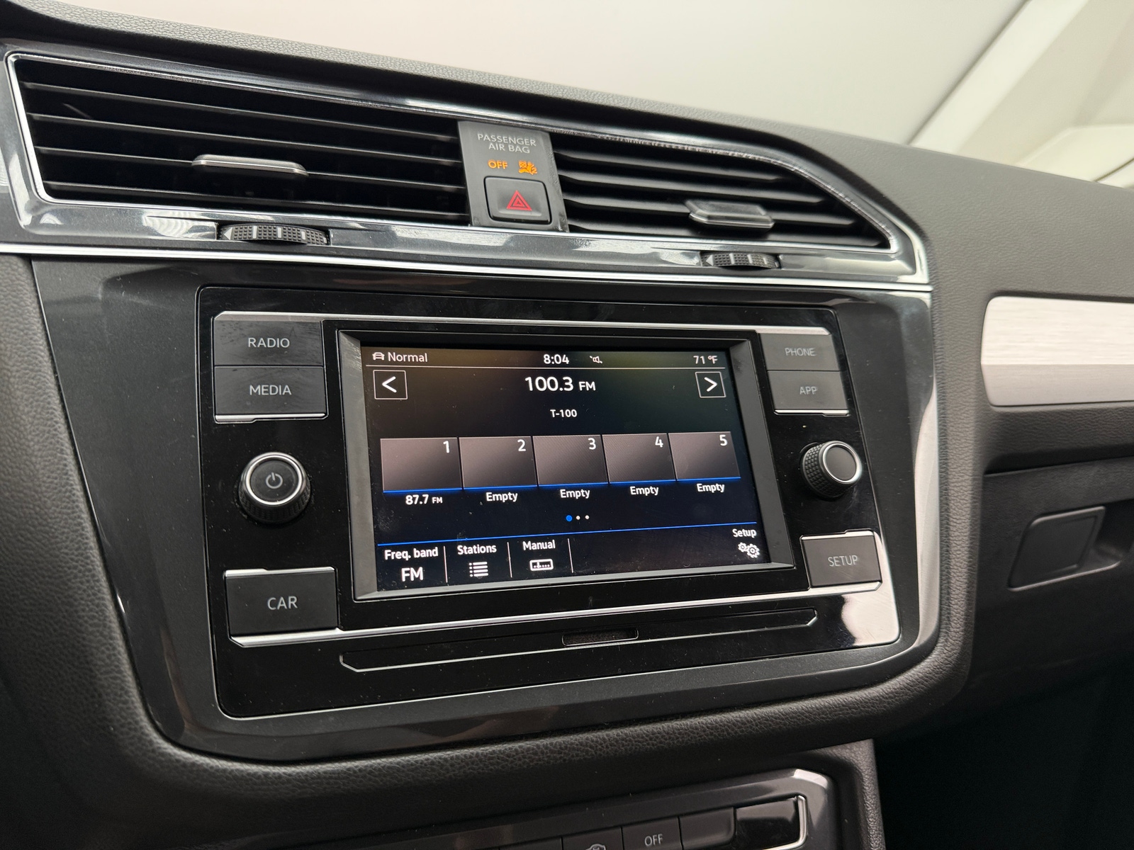 Thumbnail: 2019 Volkswagen Tiguan - 4