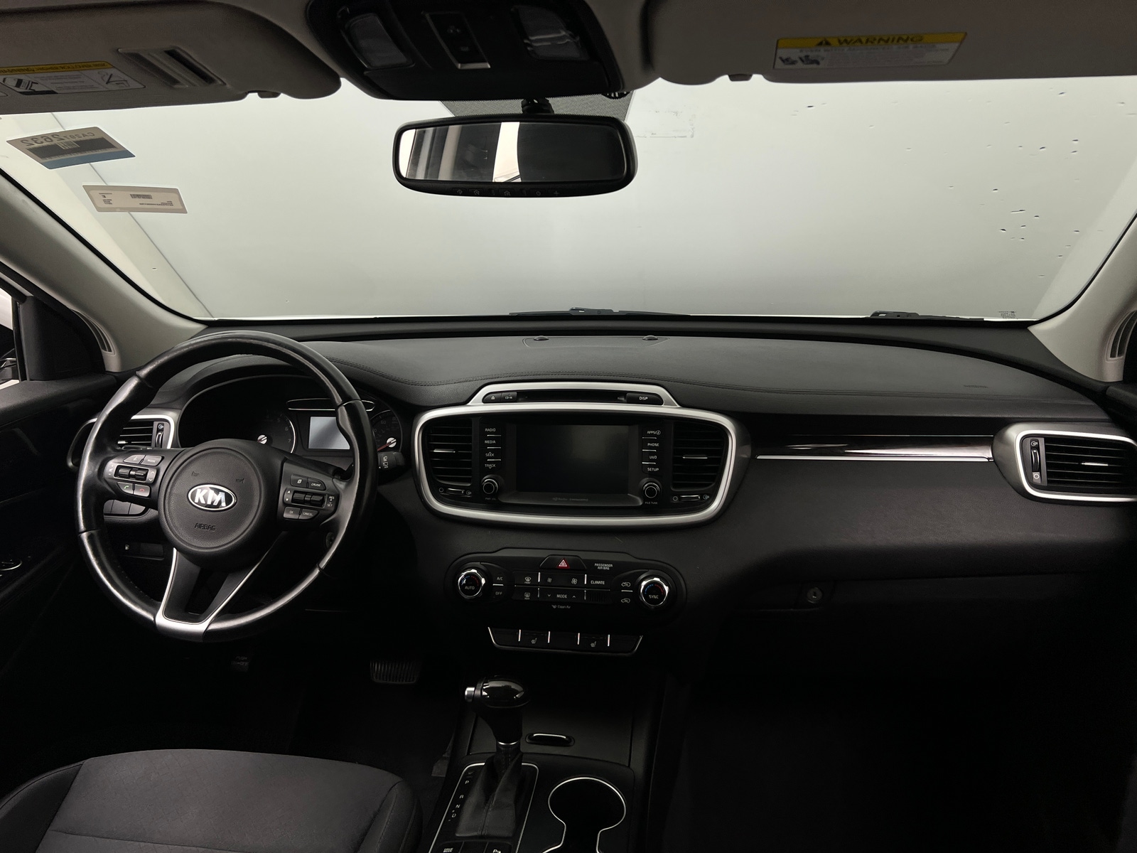 Thumbnail: 2017 Kia Sorento - 3