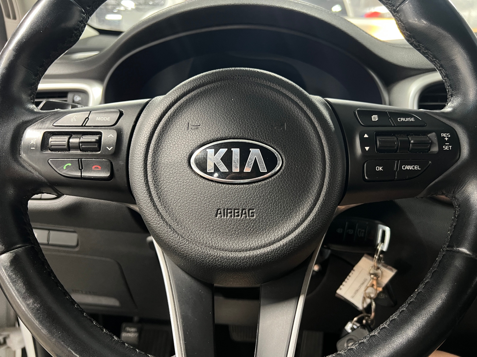 Thumbnail: 2017 Kia Sorento - 5