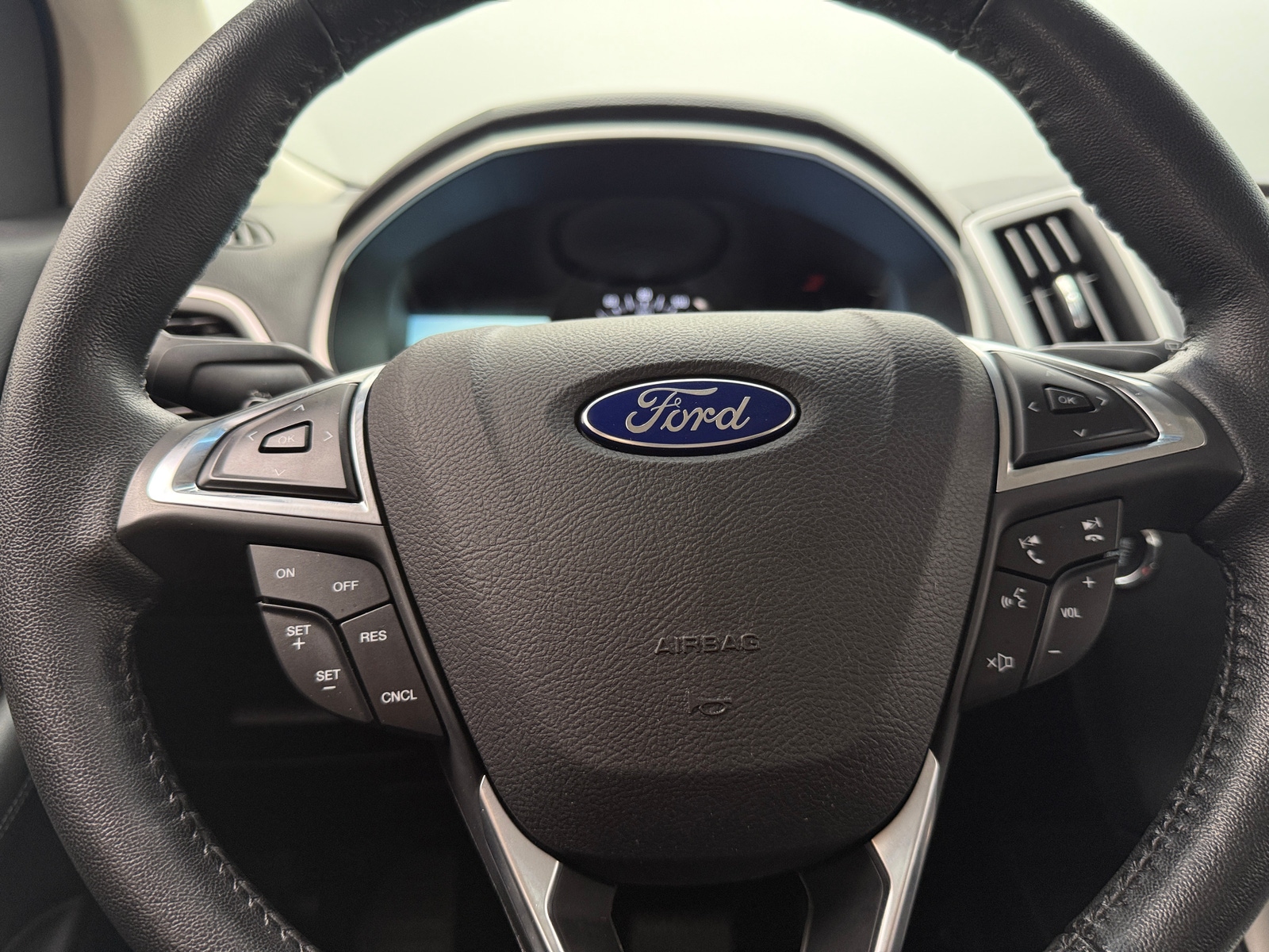 Thumbnail: 2017 Ford Edge - 5