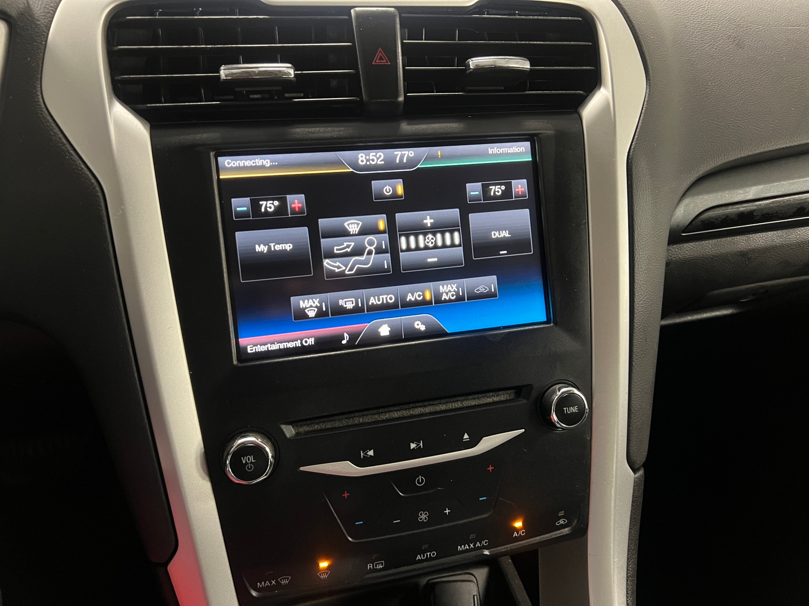 Thumbnail: 2015 Ford Fusion - 4