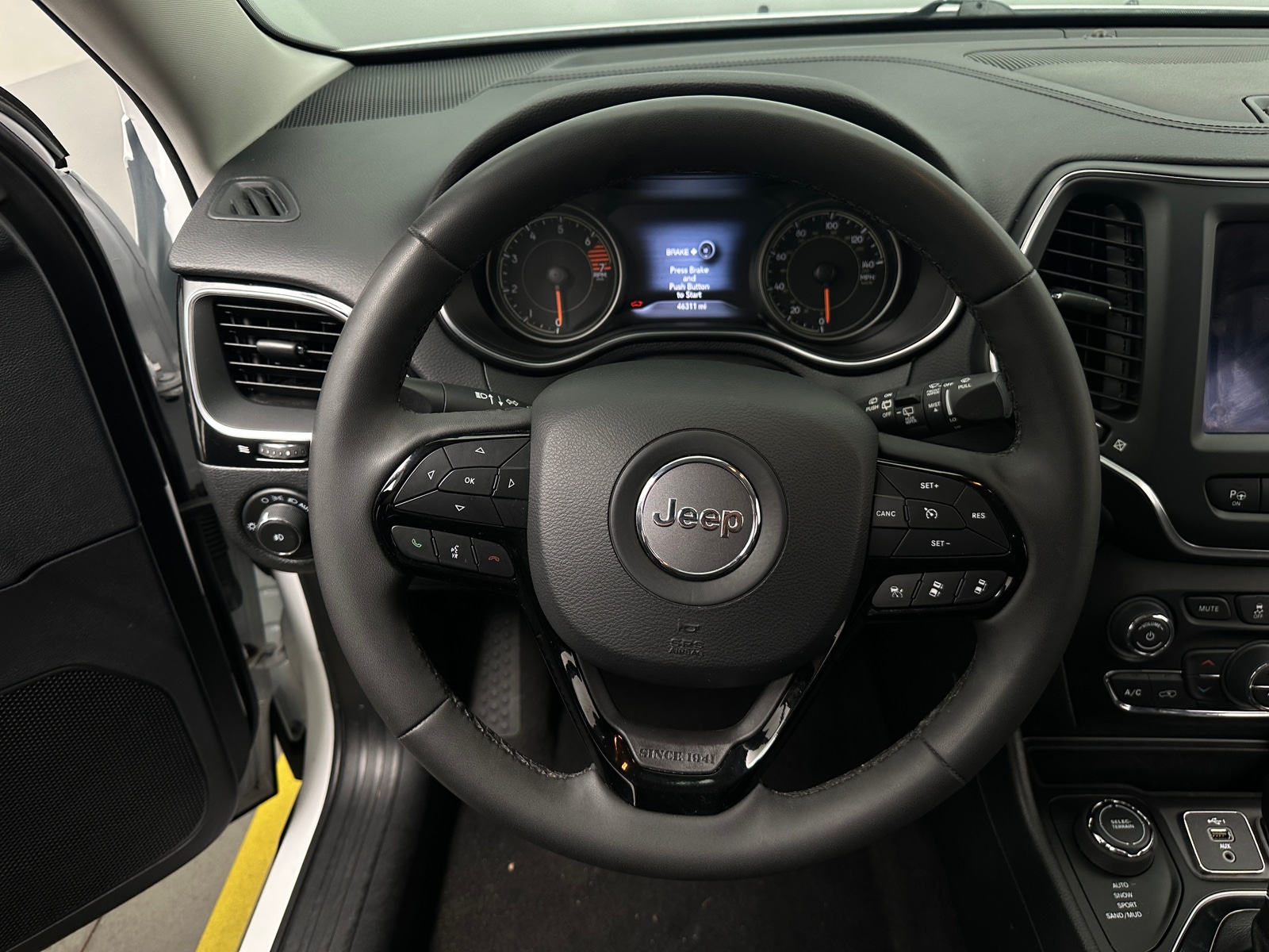 Thumbnail: 2023 Jeep Cherokee - 4