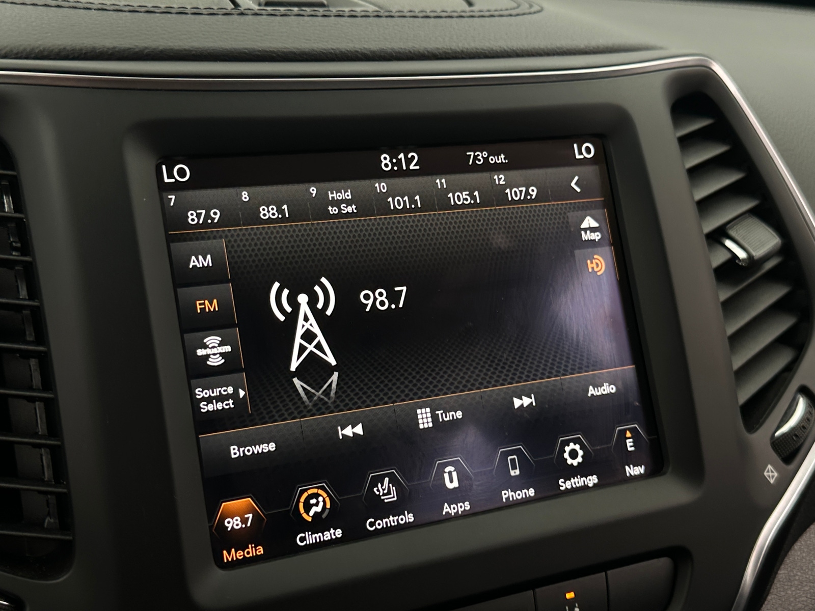 Thumbnail: 2023 Jeep Cherokee - 3