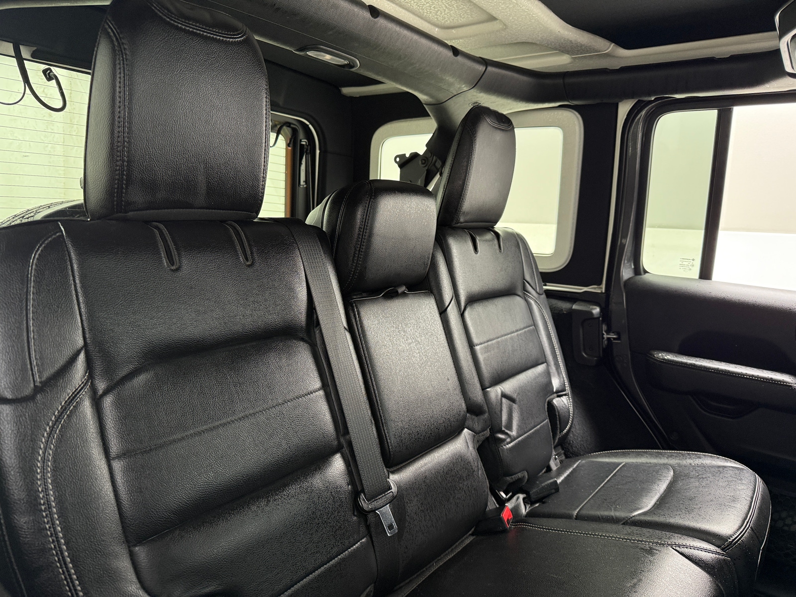 Thumbnail: 2019 Jeep Wrangler - 5