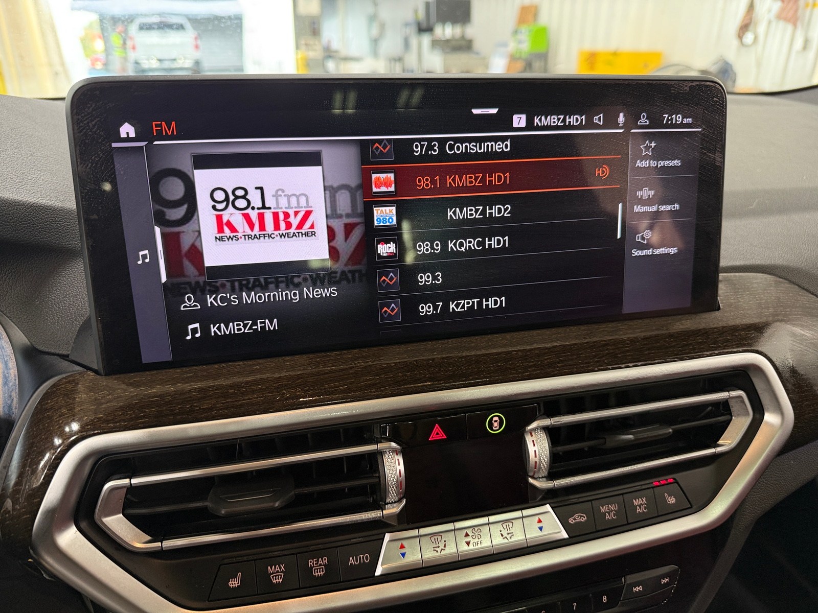 Thumbnail: 2023 BMW X3 - 3
