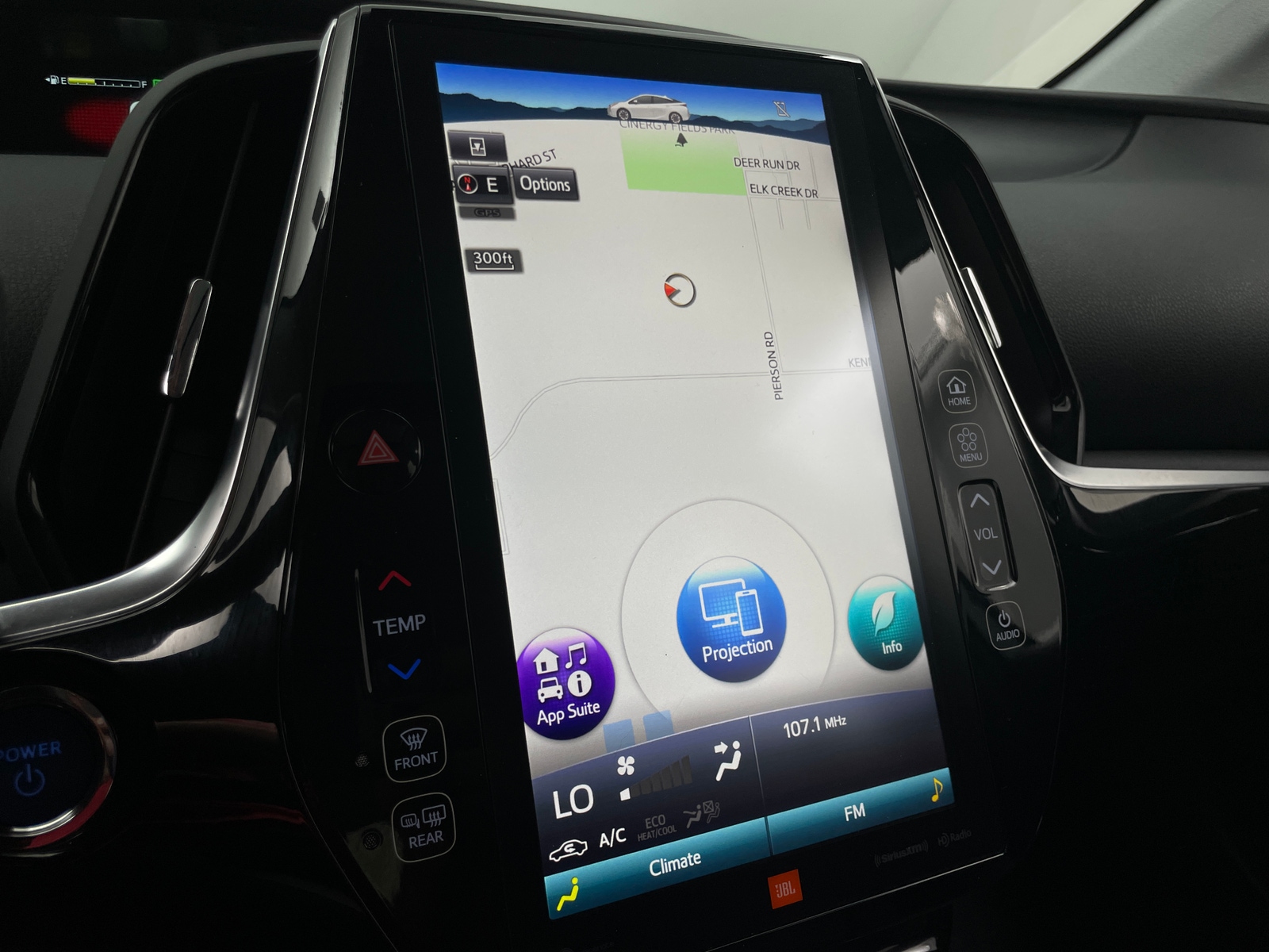 Thumbnail: 2022 Toyota Prius - 3
