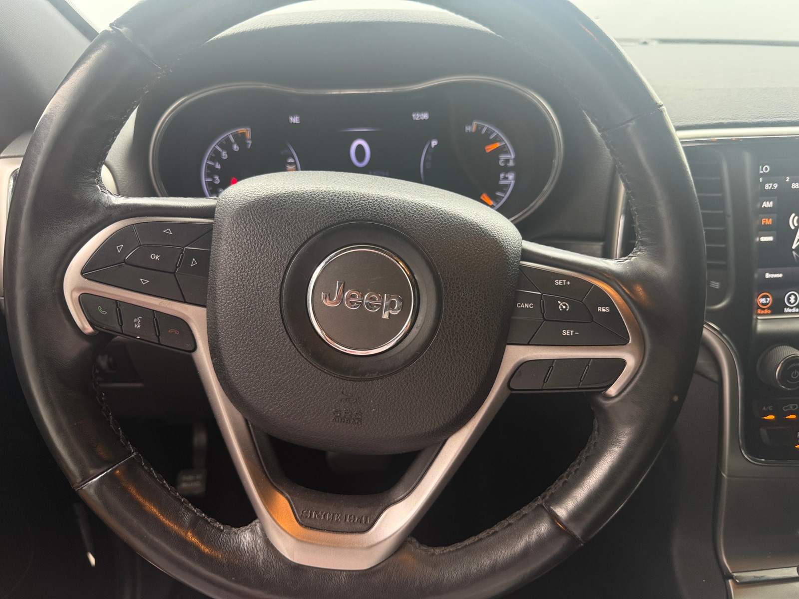 Thumbnail: 2018 Jeep Grand Cherokee - 5