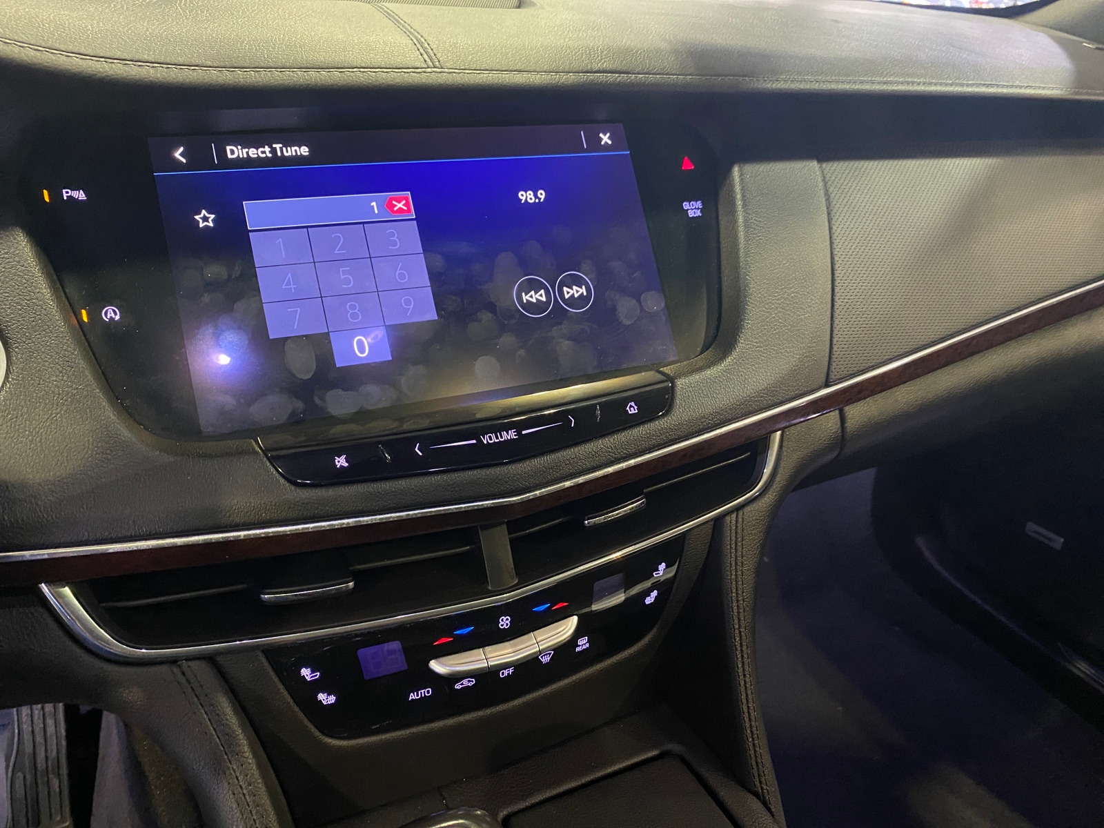 Thumbnail: 2019 Cadillac CT6 - 3