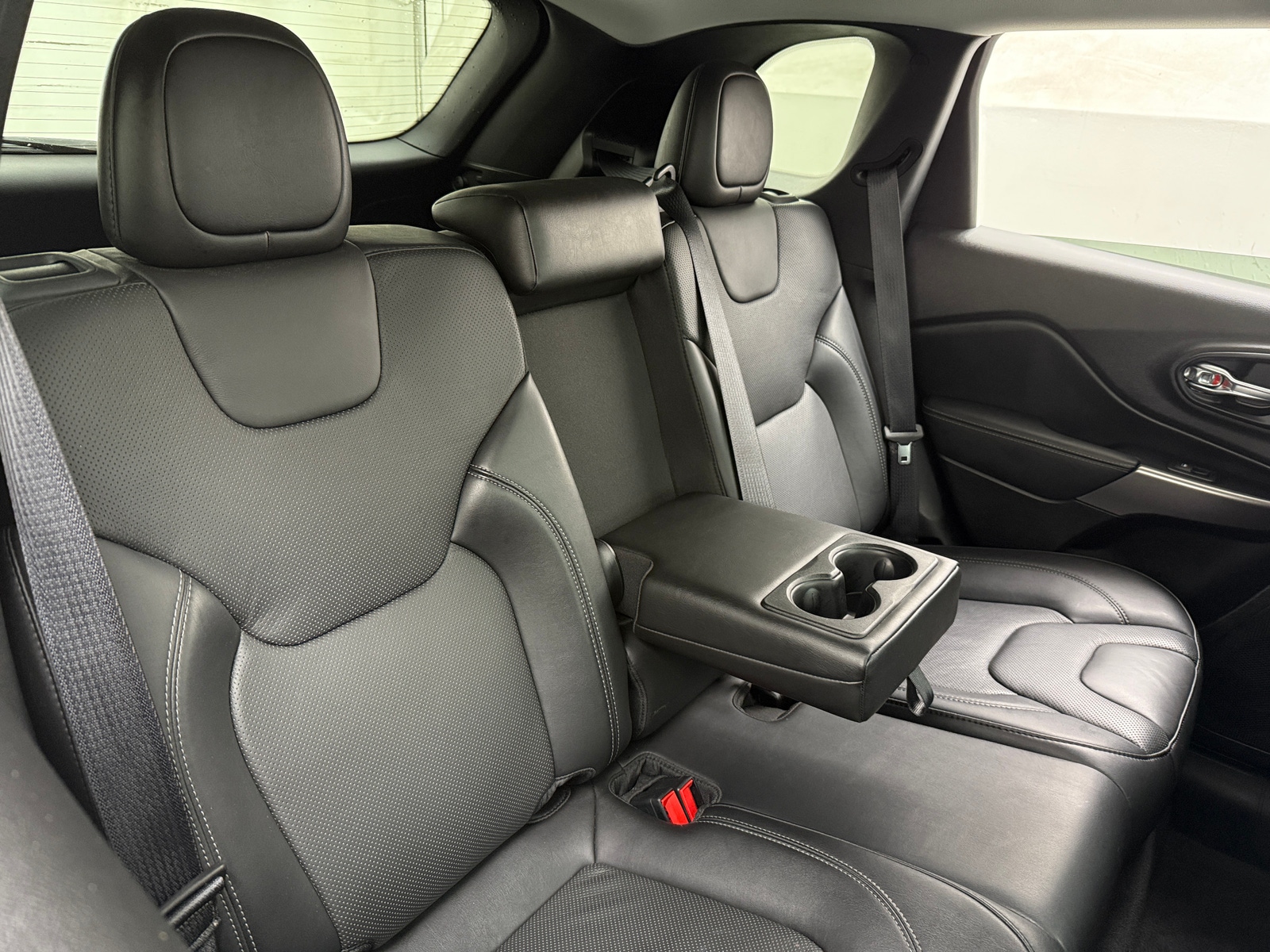 Thumbnail: 2021 Jeep Cherokee - 5