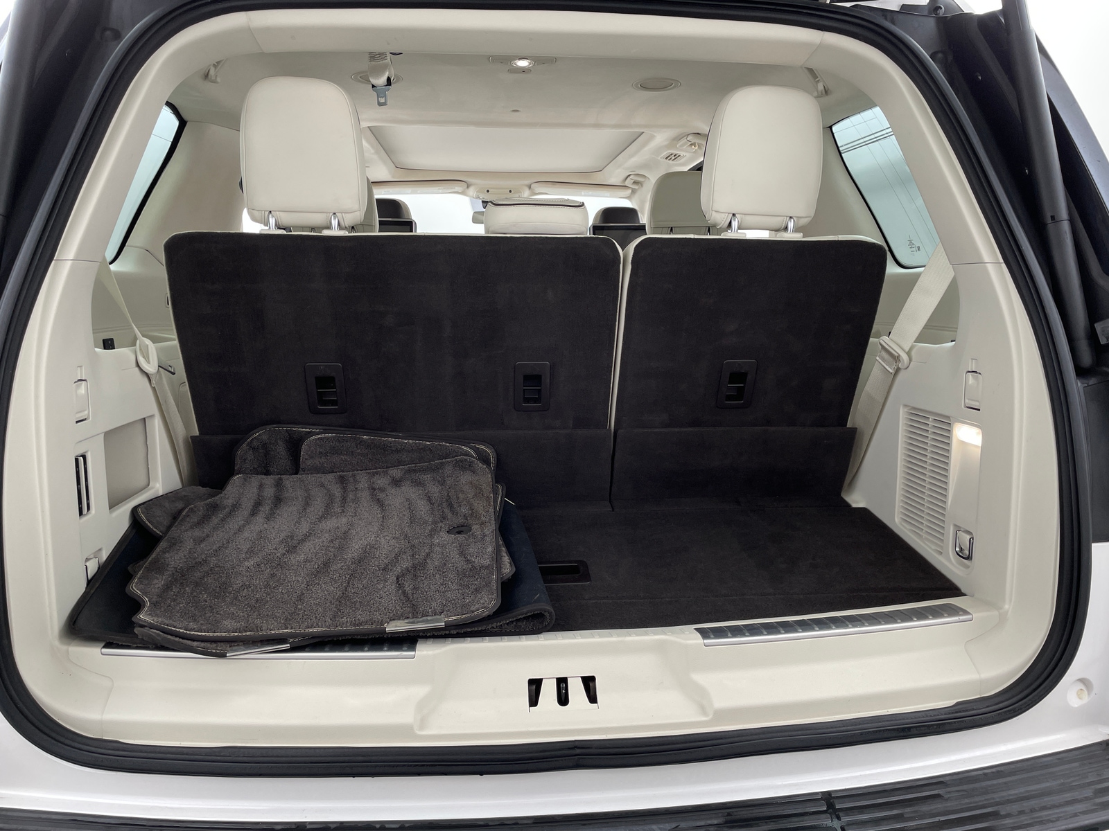 Thumbnail: 2018 Lincoln Navigator - 6