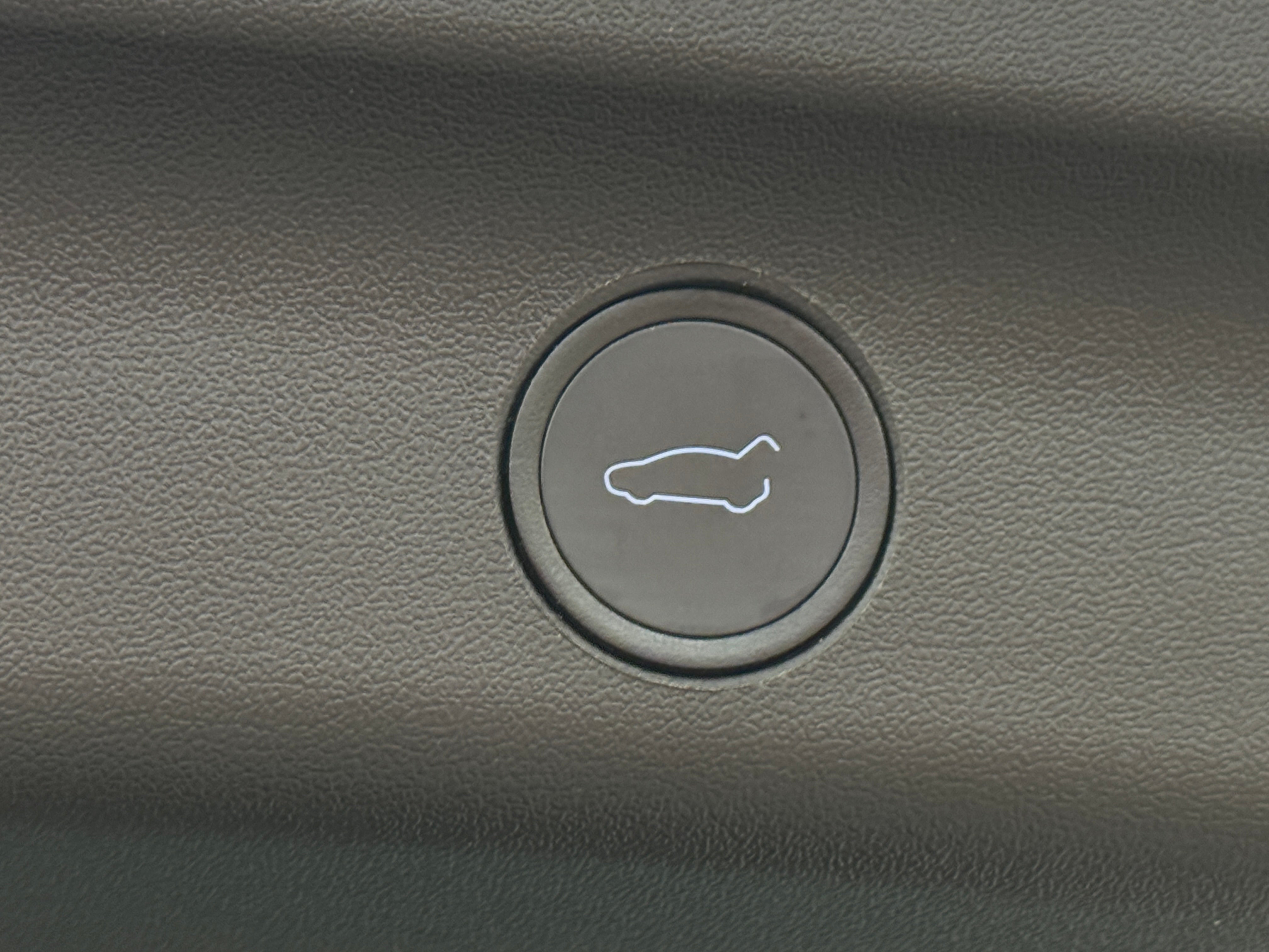 Used 2021 Tesla Model Y Long Range with VIN 5YJYGDEE9MF061459 for sale in Oak Creek, WI