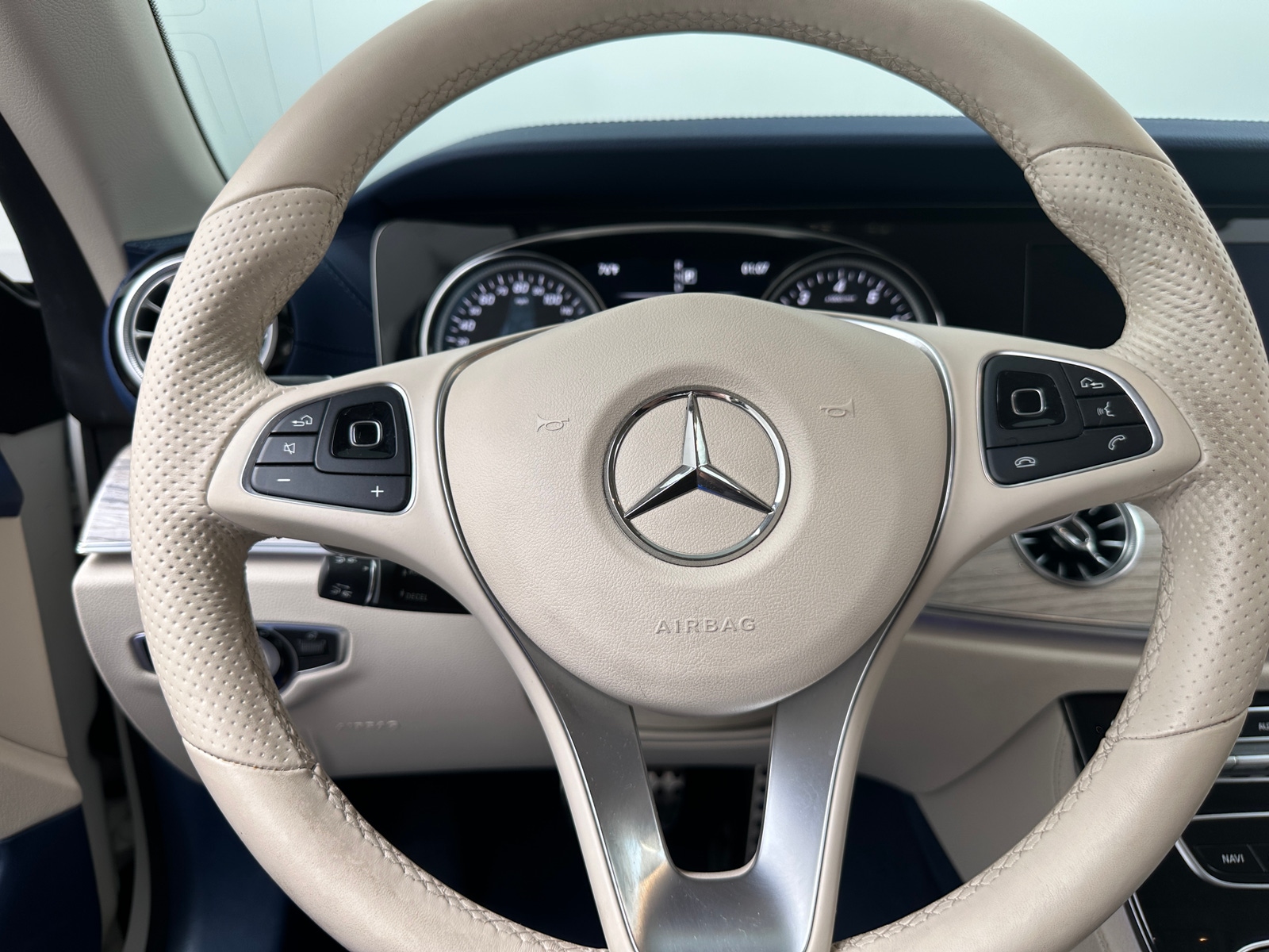 Thumbnail: 2018 Mercedes-Benz E-Class - 4