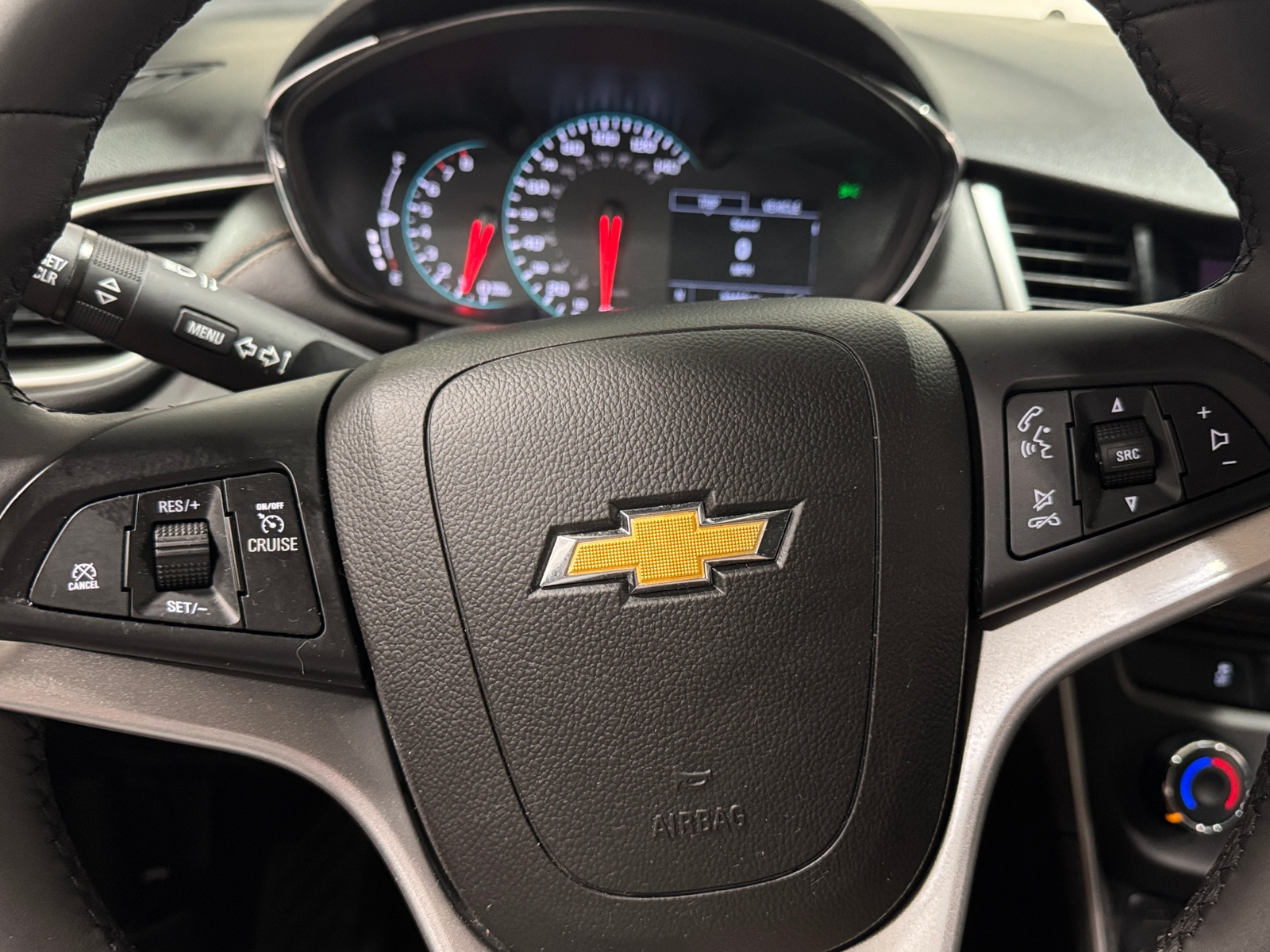 Thumbnail: 2020 Chevrolet Trax - 5