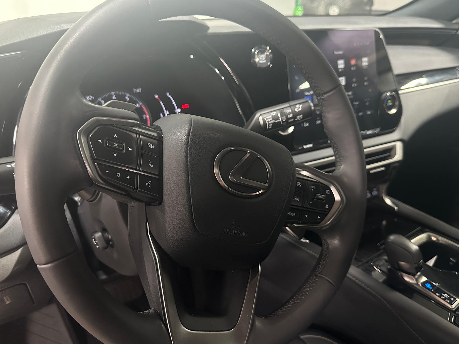 Thumbnail: 2024 Lexus RX - 4