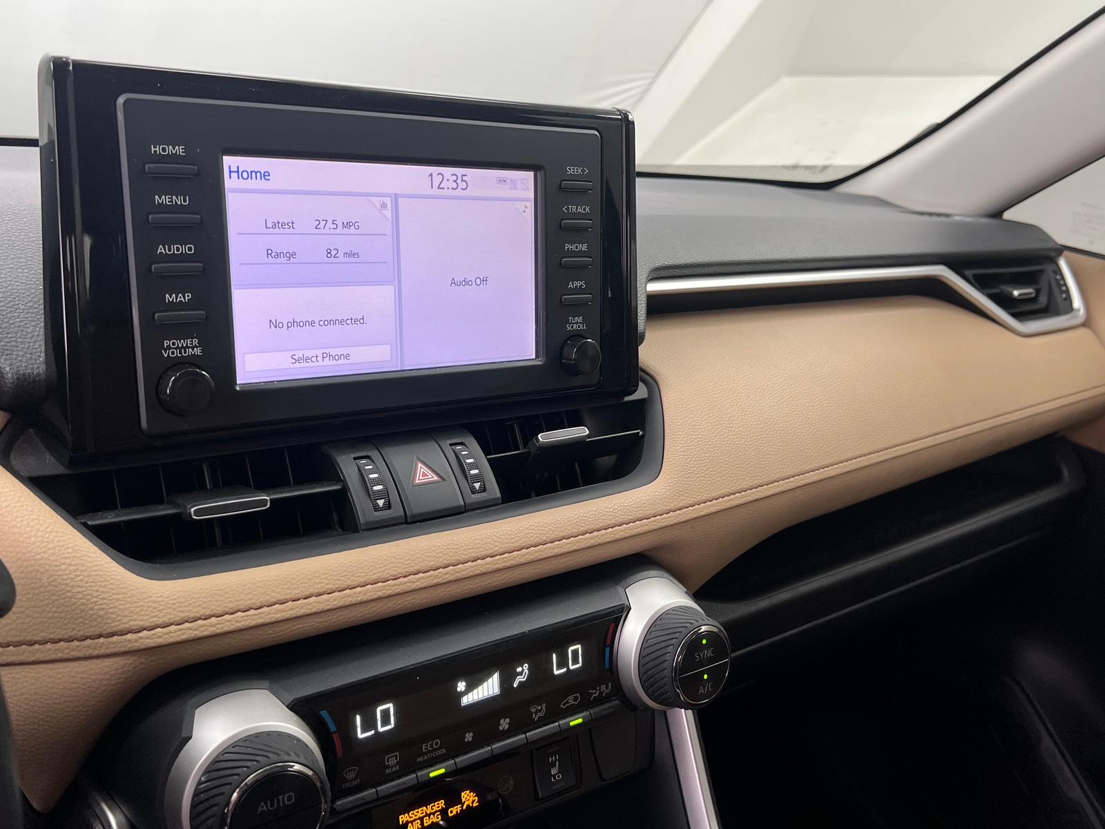 Thumbnail: 2019 Toyota RAV4 - 3