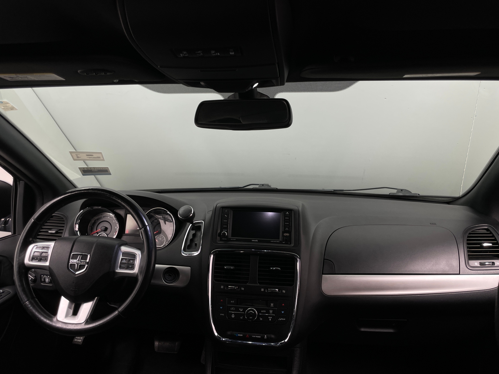 Thumbnail: 2019 Dodge Grand Caravan - 2