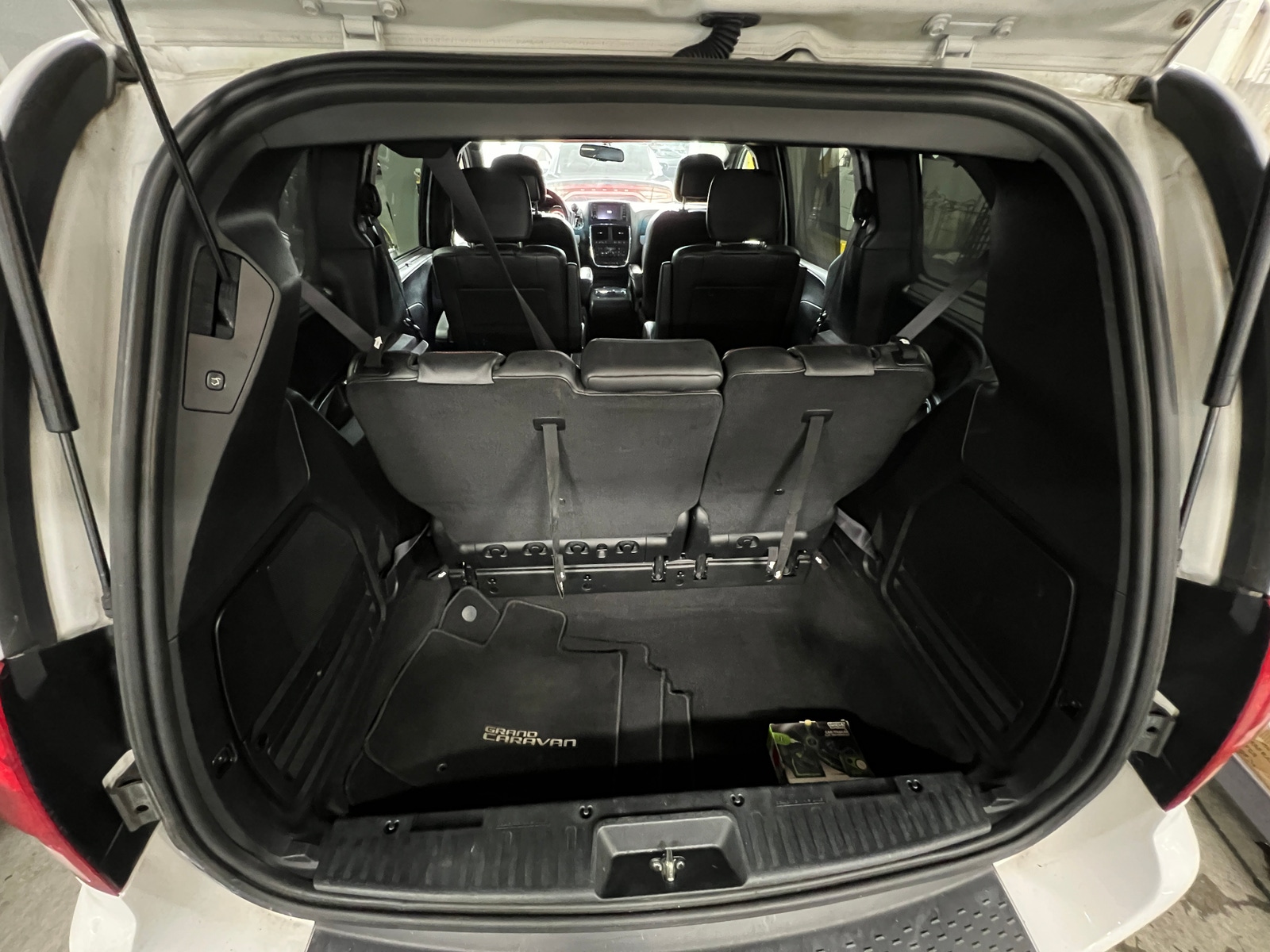 Thumbnail: 2017 Dodge Grand Caravan - 6
