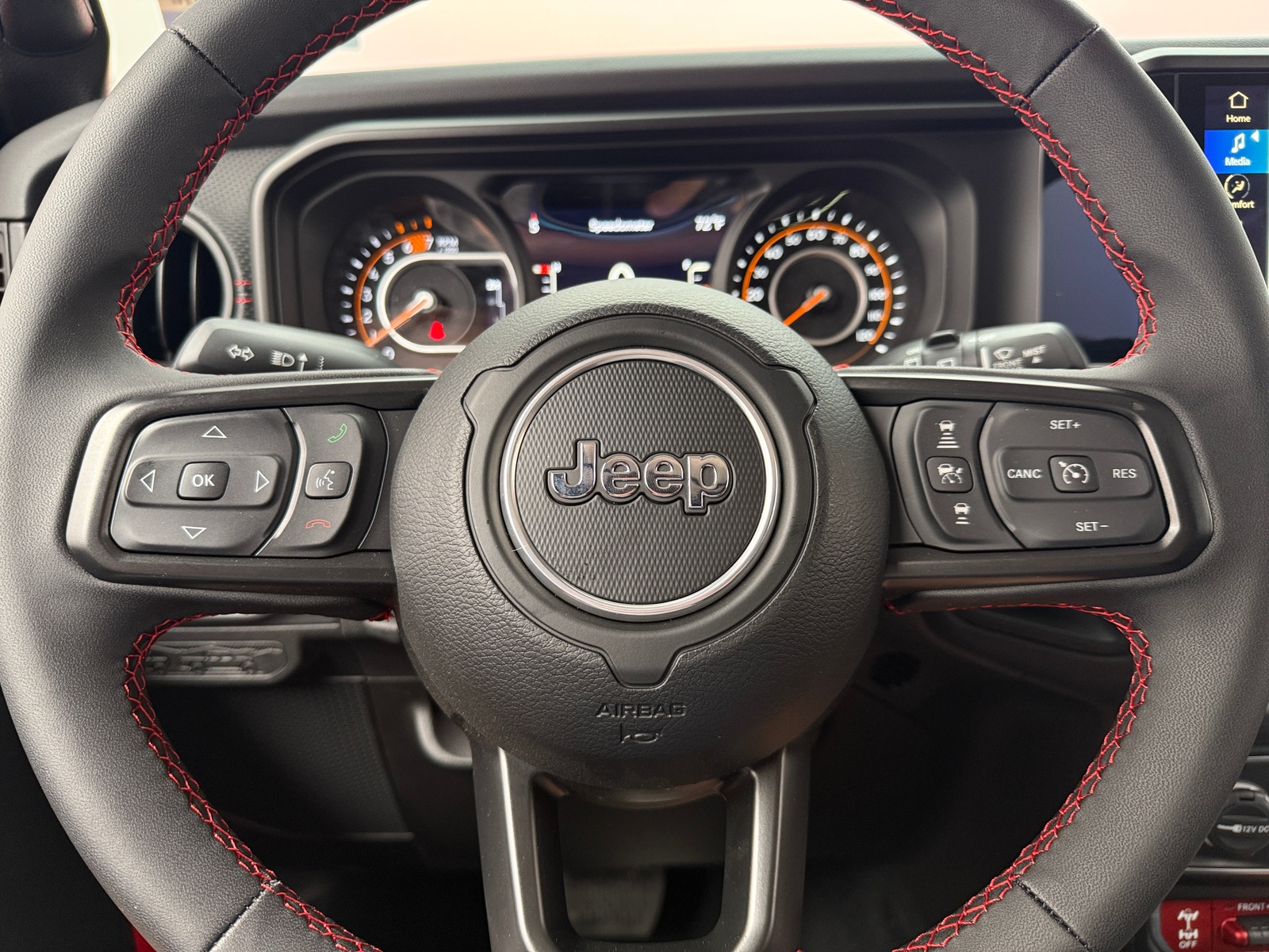 Thumbnail: 2024 Jeep Wrangler - 5