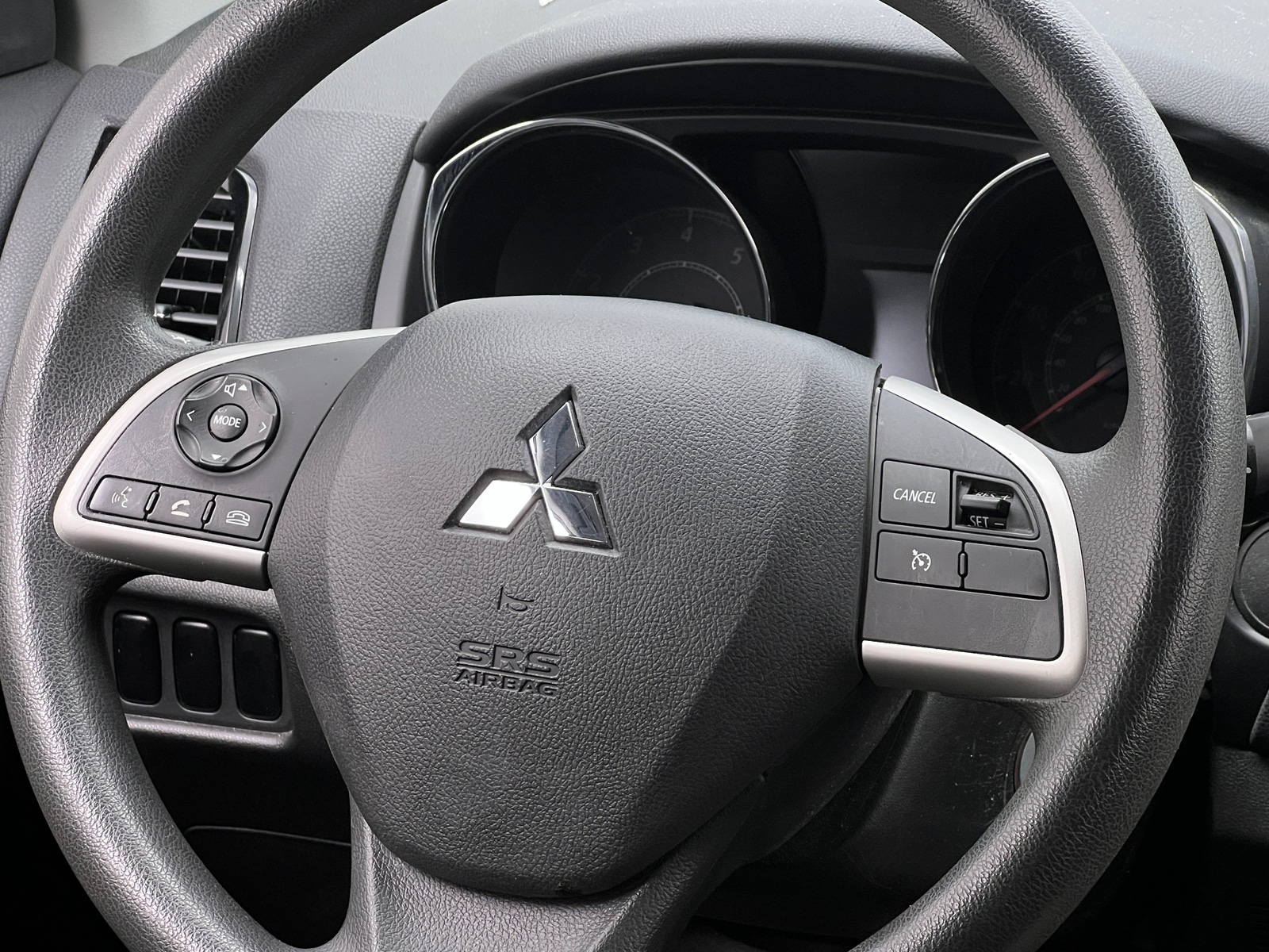 Thumbnail: 2020 Mitsubishi Outlander Sport - 5