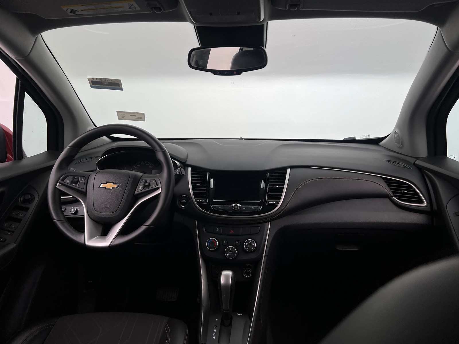 Thumbnail: 2018 Chevrolet Trax - 3
