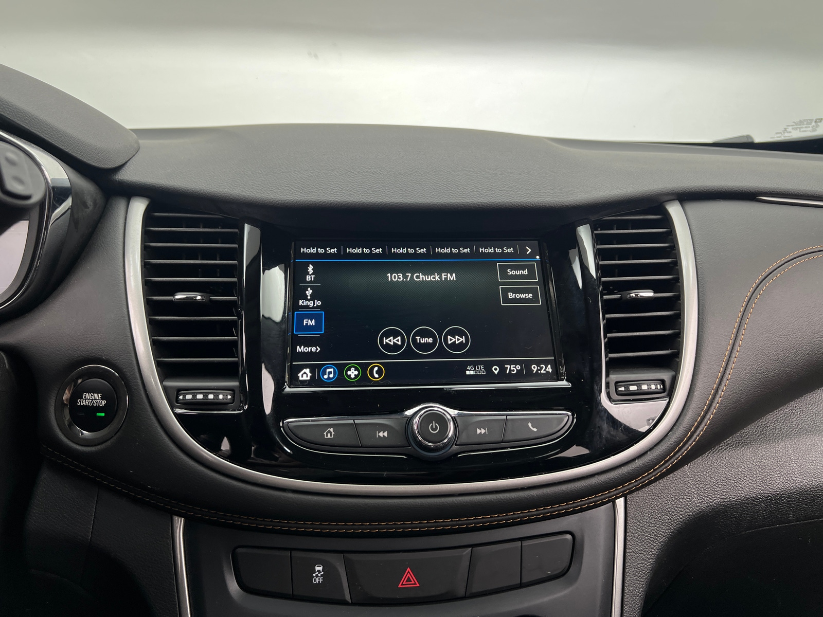 Thumbnail: 2018 Chevrolet Trax - 4
