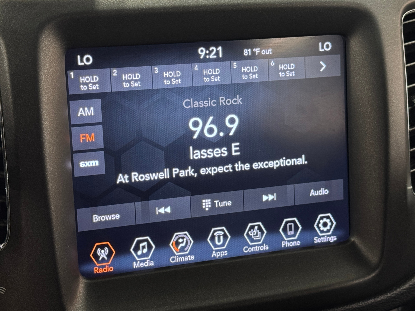 Thumbnail: 2019 Jeep Compass - 3