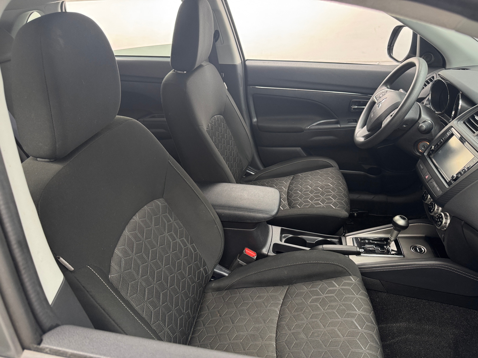 Thumbnail: 2023 Mitsubishi Outlander Sport - 2