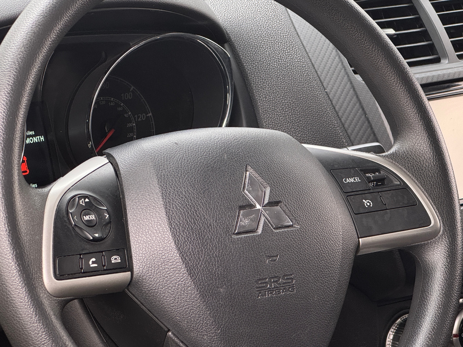 Thumbnail: 2023 Mitsubishi Outlander Sport - 5