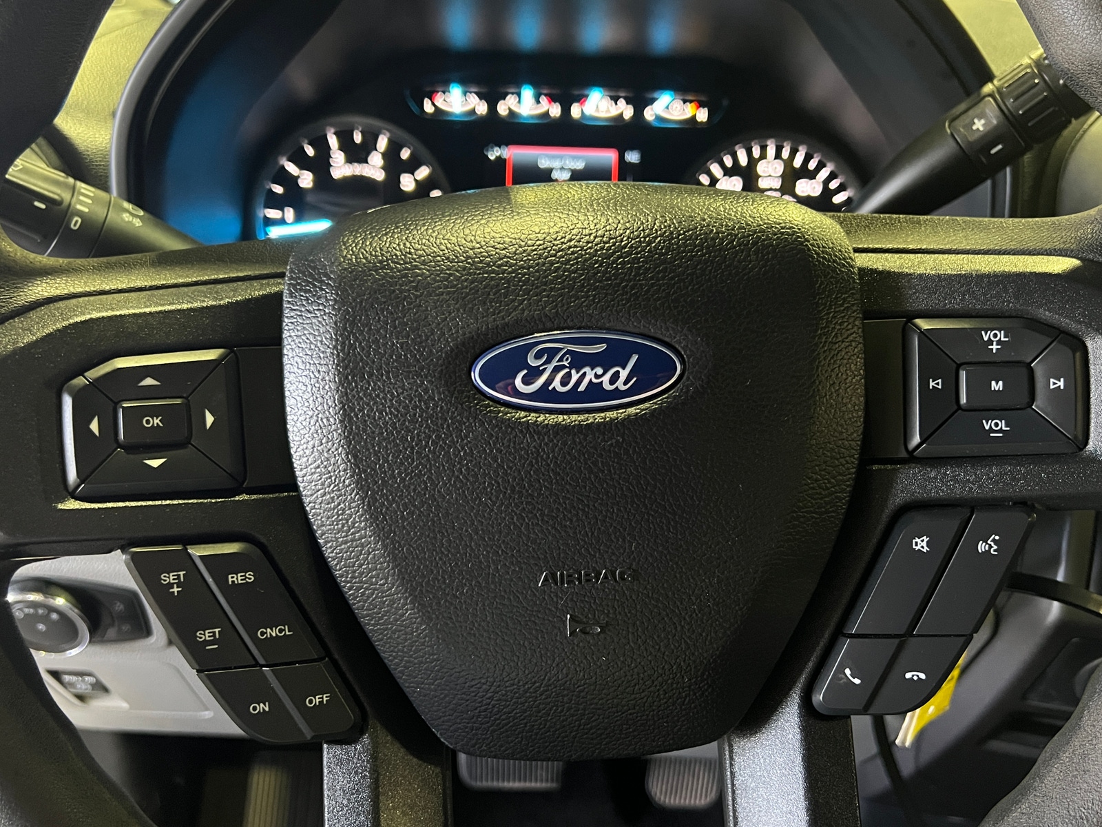 Thumbnail: 2020 Ford Econoline - 5