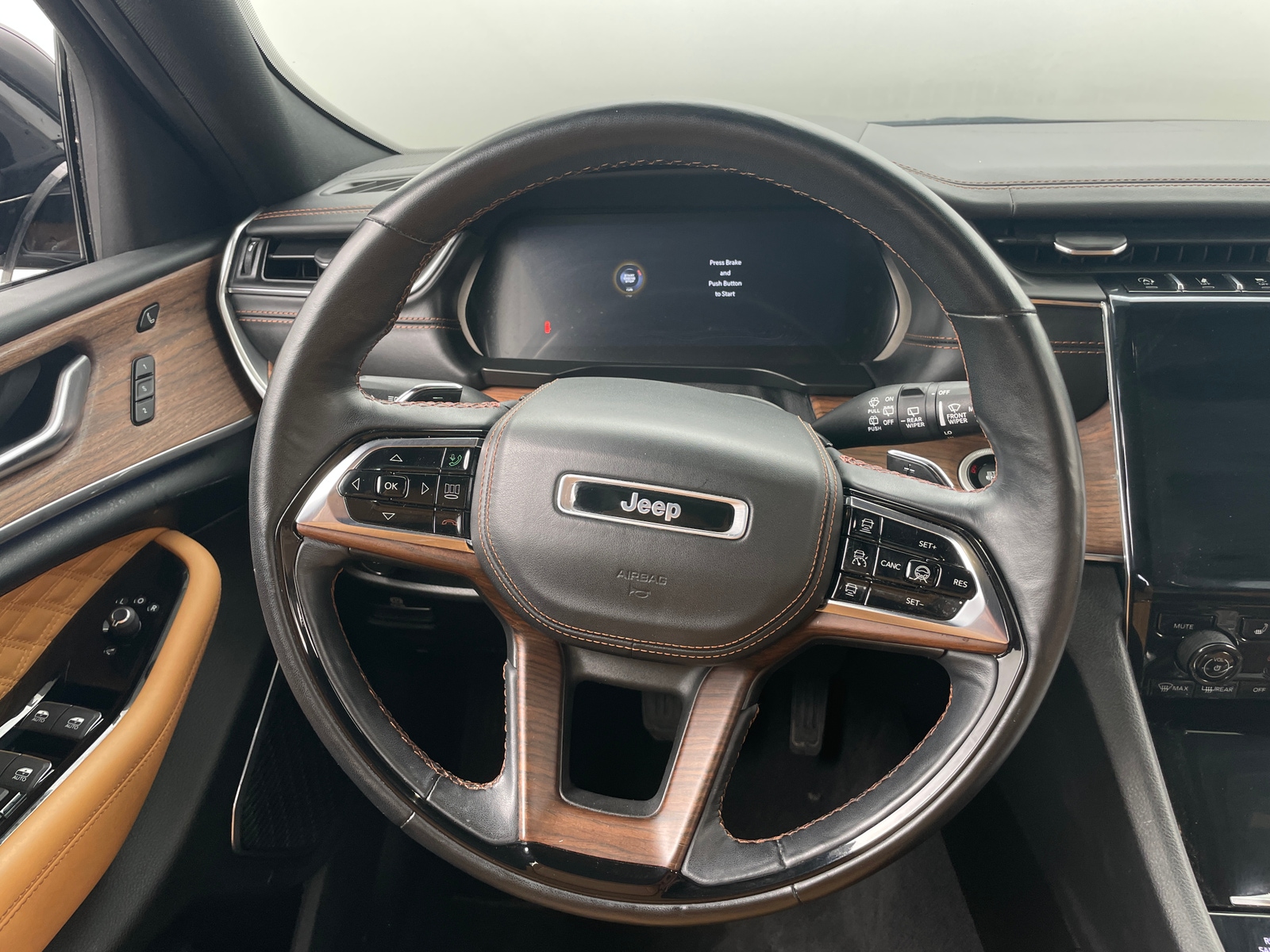 Thumbnail: 2021 Jeep Grand Cherokee L - 4