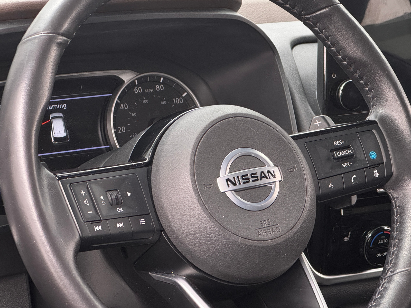 Thumbnail: 2021 Nissan Rogue - 4