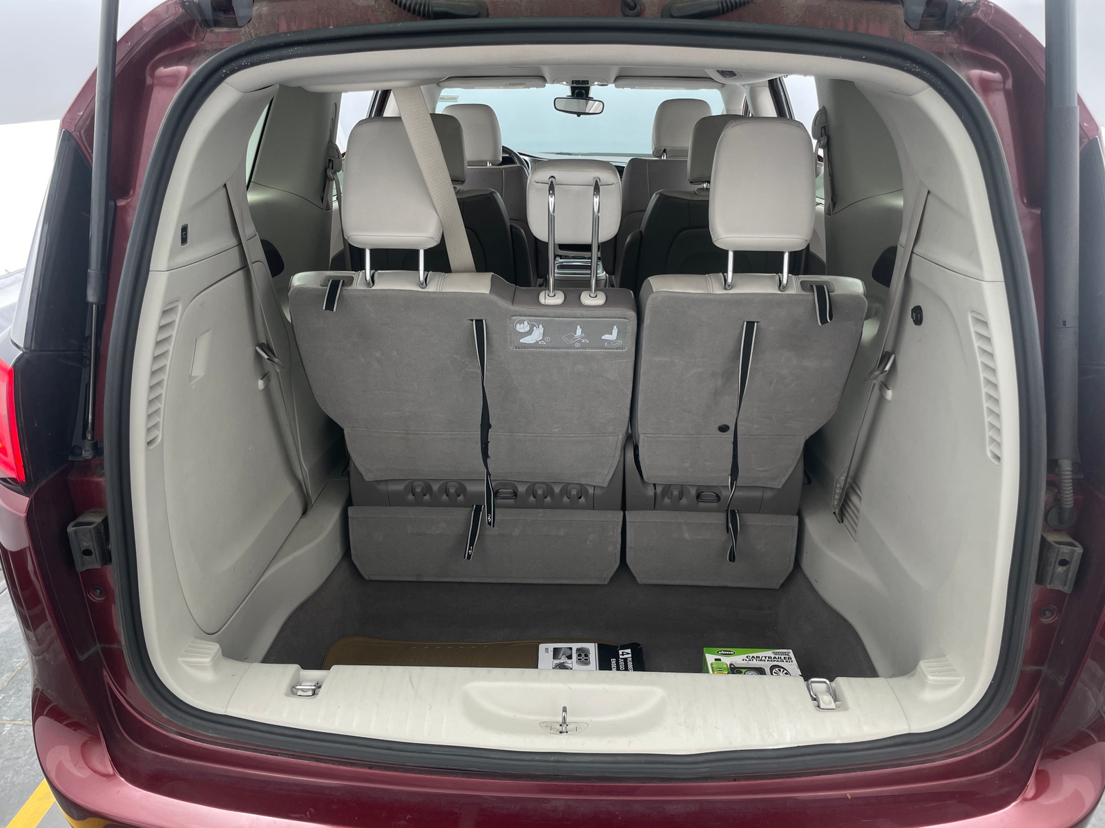 Thumbnail: 2017 Chrysler Pacifica - 6