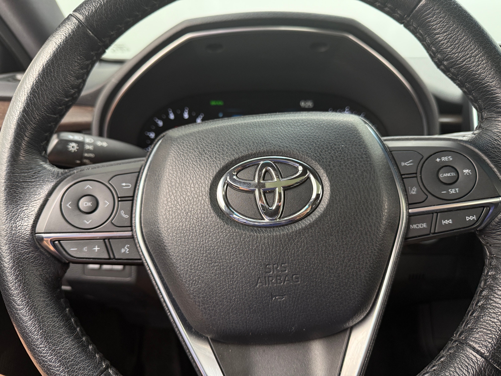 Thumbnail: 2020 Toyota Avalon - 4