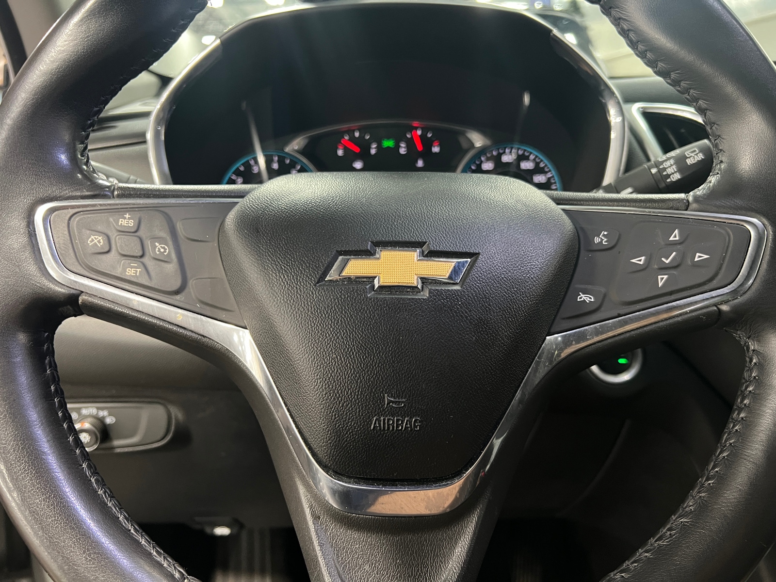 Thumbnail: 2019 Chevrolet Equinox - 5