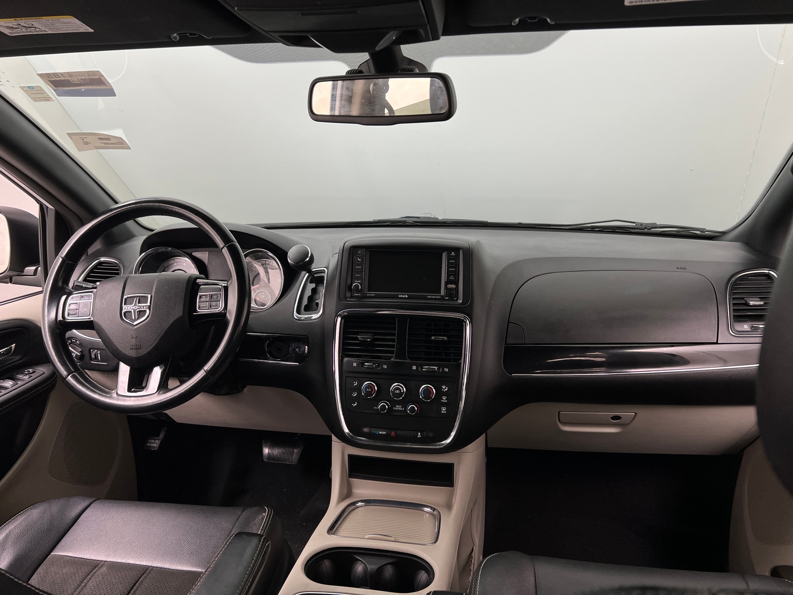 Thumbnail: 2019 Dodge Grand Caravan - 2