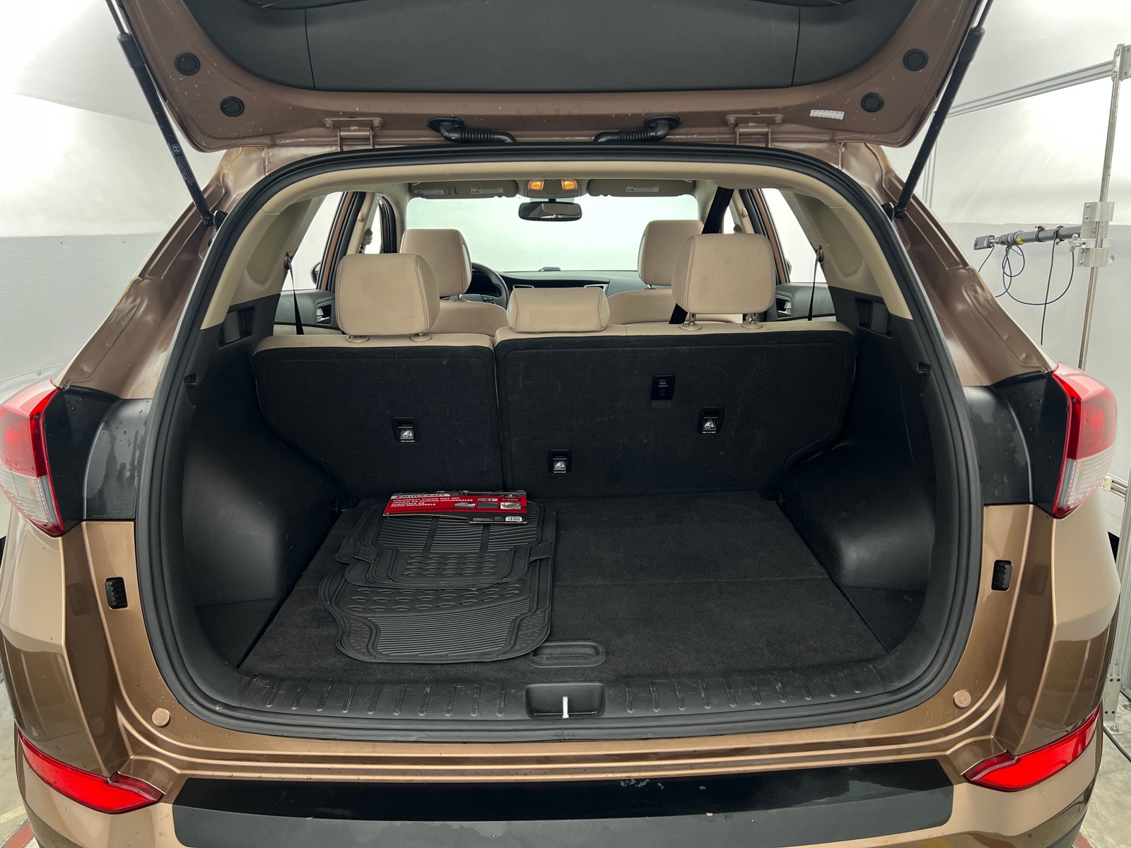Thumbnail: 2016 Hyundai Tucson - 7