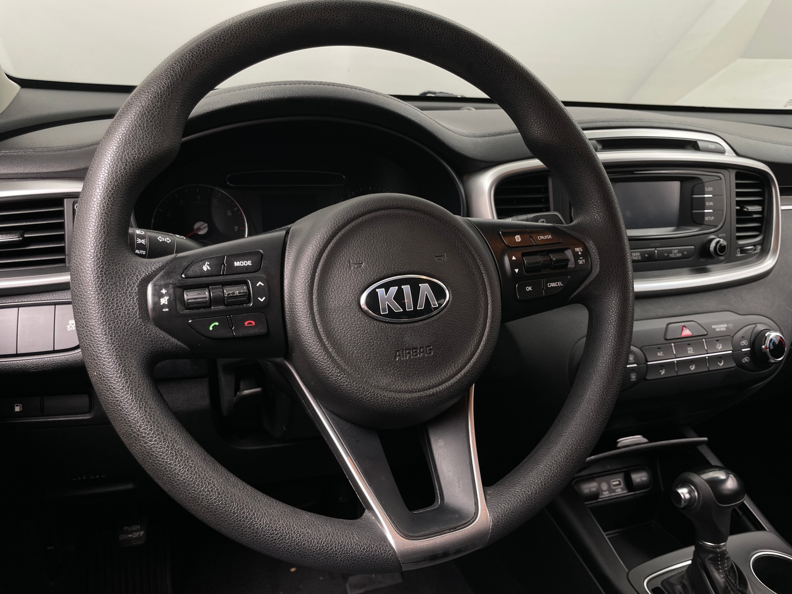 Thumbnail: 2017 Kia Sorento - 5