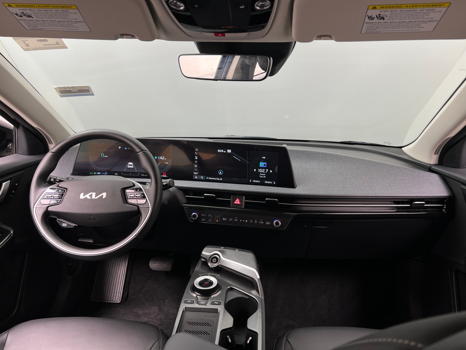 Thumbnail: 2022 Kia EV6 - 3