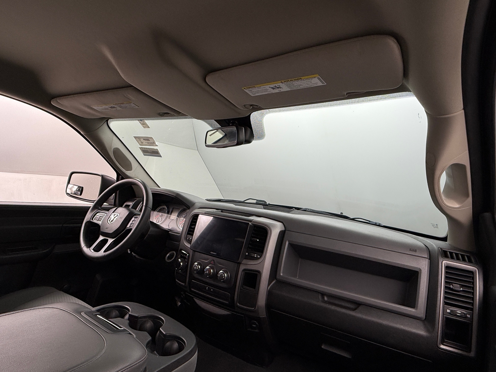 Thumbnail: 2019 RAM 1500 Classic - 3