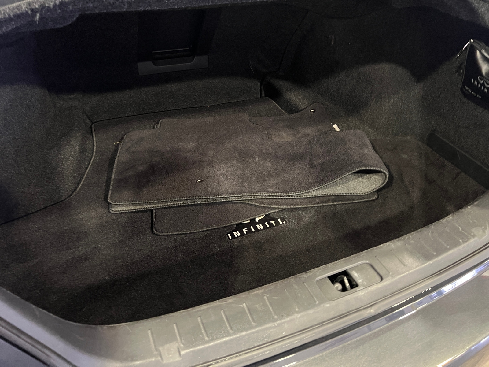 Thumbnail: 2011 INFINITI M37 - 6
