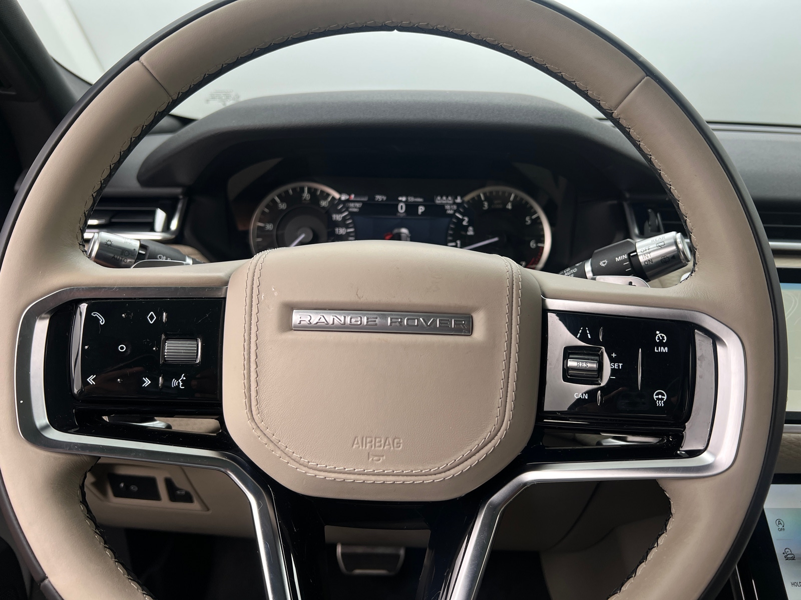 Thumbnail: 2022 Land Rover Range Rover Velar - 4