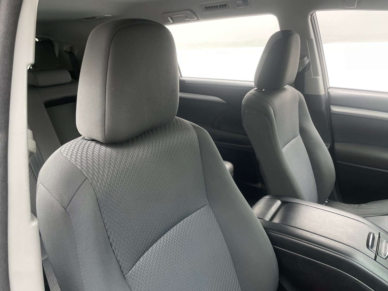 Thumbnail: 2017 Toyota Highlander - 2